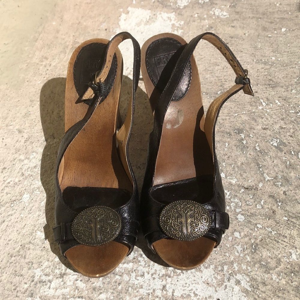 Frye  Sandals - Picture 2 of 8